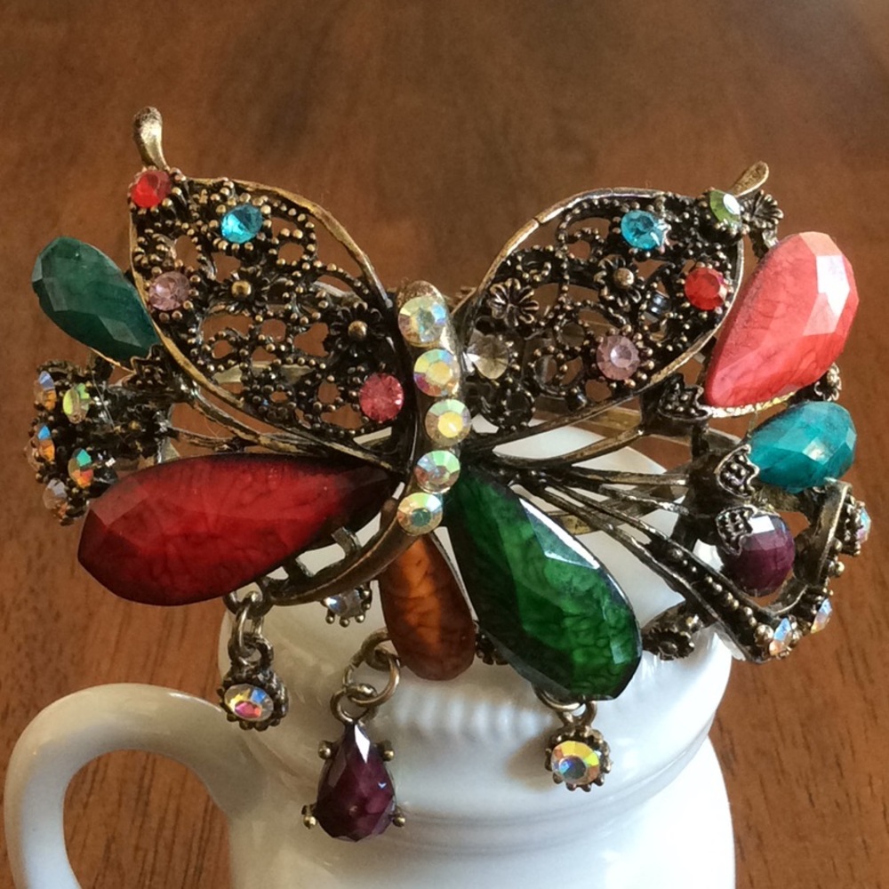 Beautiful crystal and stone bangle bracelet